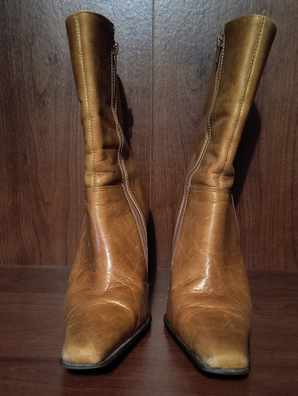 90's Vinatge Women's Tan Leather Mid-Calf Boots